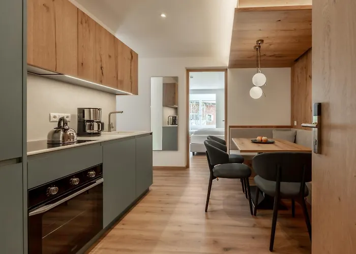 Laurena Aparthotel Near Brixen